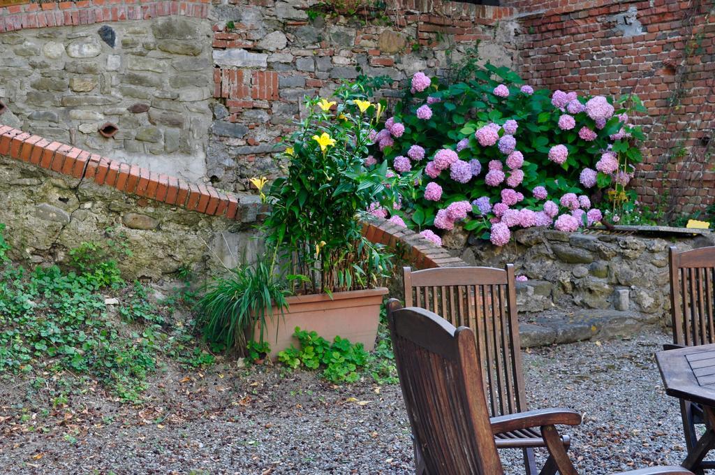 Le Macine Relais Bed and Breakfast Cairo Montenotte Eksteriør billede